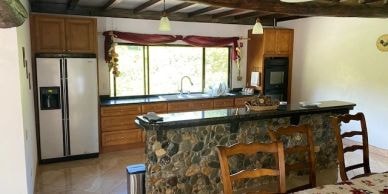 Gourmet kitchen fully equipped